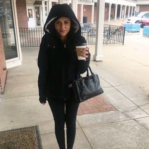 Meet your Posher, Ramona